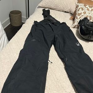 Men’s size small ski bib